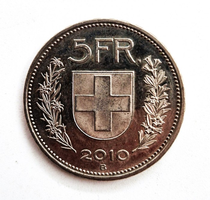 moneda ELVETIA 5 Franci 2010 km # 40a tiraj mic