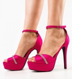 Cumpara ieftin Sandale cu toc Miriam Fuchsia