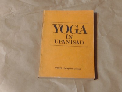 YOGA IN UPANISAD foto