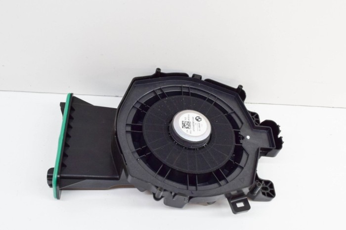 Subwoofer podea st&acirc;nga BMW iX3 G08 2021 OEM: 2622912 | 21334545
