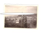 Mica fotografie ofiter maghiar cu sotia Dej, 1943, stare buna, Alb-Negru, Romania 1900 - 1950, Militar