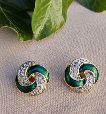 CERCEI CLIPS DIN METAL AURIU CU DECOR EMAIL VERDE SI CRISTALE MICI foto