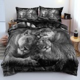 Cumpara ieftin Lenjerie de Pat cu Impremiu cu Lei, 135x200 cm, 2 Huse de Perna 80x80 cm, Microfibra, Negru - CN