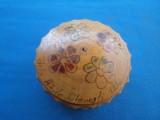 CUTIE SOUVENIR BAILE OLANESTI 1956 / DIN LEMN-VINTAGE