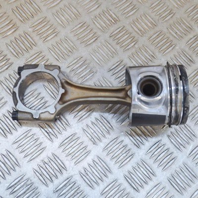 Piston TOYOTA AURIS _E15_ 2009 OEM: 13201-4908513101-0R031 3935809 foto
