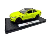 Macheta BMW M4 Coupe culoarea galben Sao Paulo Yellow 1:32 metal lumini si sunete