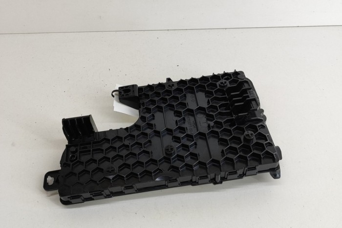 Modul de confort TESLA MODEL Y 2022 OEM: 1657650-30-B,1497848-00-E,1670977-00-A 26252154