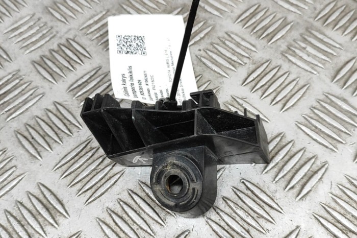 TOYOTA AURIS _E18_ 2013 OEM: 52562-02190 SKU: 28361409