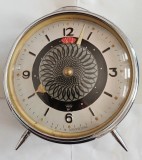 Ceas mecanic de masa deosebit (functioneaza cu animatie!) desteptator "SPIRAL ANIMATED Diamond Shanghai China" / D: 9,50 cm H: 14,50 cm / Stare! RAR!