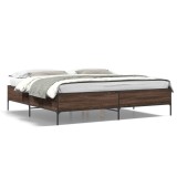 Cumpara ieftin Cadru de pat, stejar maro, 200x200 cm, lemn prelucrat si metal