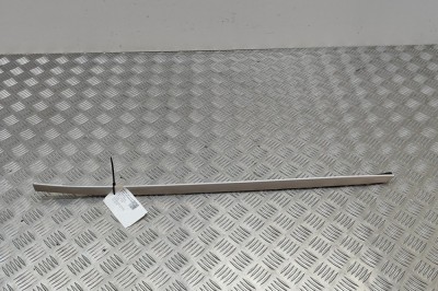 Ornament vertical parbriz st&amp;acirc;nga BMW X5 F15, F85 2015 OEM: 7292405 | 24622809 foto