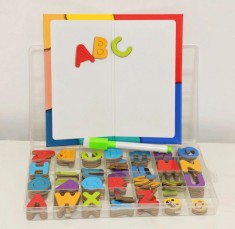 Joc Educational cu Tabla Magnetica - Alfabetar cu Litere Mici si Mari, 130 piese, Multicolor