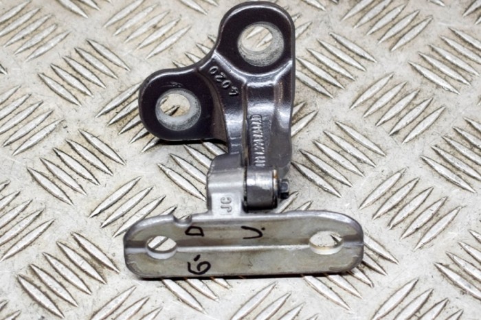 Balama ușă dreapta spate LAND ROVER DISCOVERY V L462 2021 OEM: CPLA-228A66-AD 14881375