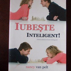 IUBESTE INTELIGENT, GHIDUL ADOLESCENTULUI INDRAGOSTIT, NANCY VAN PELT, R2D