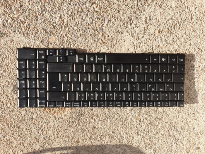 tastatura laptop ASUS X56T