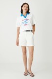 Medicine pantaloni scurti culoarea alb, neted, medium waist