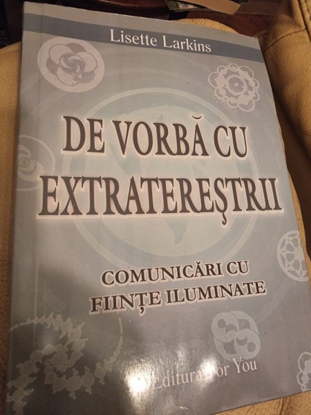 Lisette Larkins - De vorba cu extraterestrii