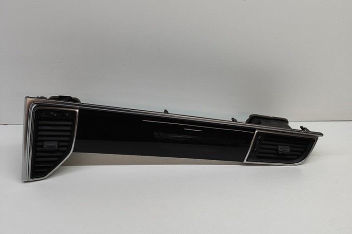 nerasta PORSCHE MACAN 95B 2014 OEM: 95B857224M,95B.857.224.M,95B819702A,95B.819.702.A 26835247