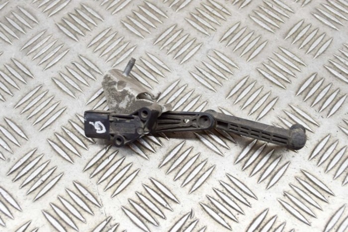 Senzor de nivel &icirc;nălțime st&acirc;nga spate TESLA MODEL 3 2020 OEM: 1044971-00-C 16049241