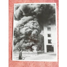 Fotografie, Incendiu in Essen unde are loc expoziția federală pentru apărarea &icirc;mpotriva incendiilor și serviciile de salvare, 1953