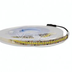 Band&amp;amp;#259; LED SMD2835 240 LEDs High Lumen Alb cald IP20 V-Tac SKU-2164 foto