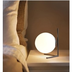 Veioza / lampa de masa, 1 glob alb, dulie G9, culoare corp negru