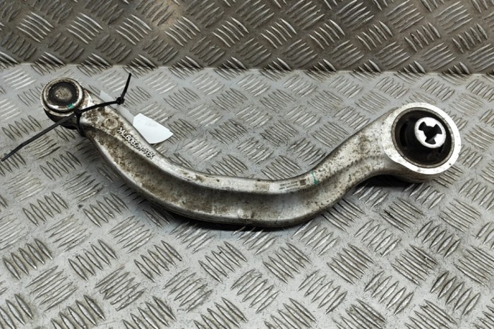 Braț curbat dreapta față TESLA MODEL 3 2023 OEM: 1044359-00-A 23304778