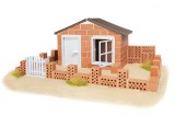 Cumpara ieftin Pachet de constructie Casa de vara si Fantana din caramizi in miniatura