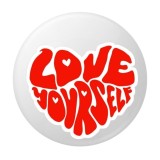 Cumpara ieftin Insigna rotunda Love Yourself in forma de inima, mesaj motivational rosu, 58 mm, prindere cu ac