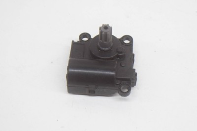 Motoras clapetă aeroterma TESLA MODEL S 2017 OEM: D332-CK8AA04 | 12563875 foto