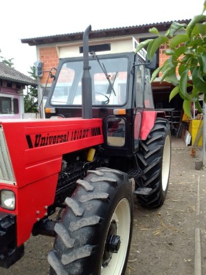 Tractor Universal 110TD foto