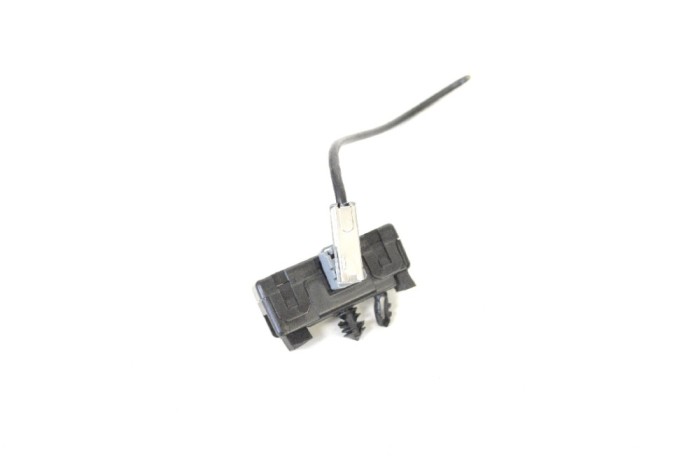 Amplificator de antena JAGUAR F-PACE X761 2017 OEM: FW93-19C024-AB 11545161