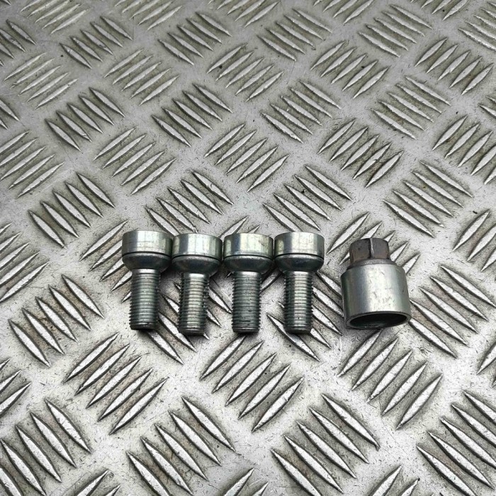 Set prezon antifurt VW TAYRON R41 2024 OEM: WHT001814 32381346