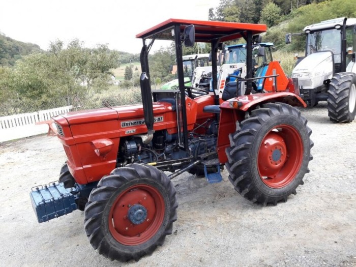 Tractor Universal 445-DT