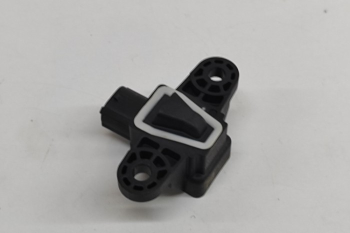 Senzor de impact st&acirc;nga spate KIA NIRO 2021 OEM: 95920-F2100 28858023