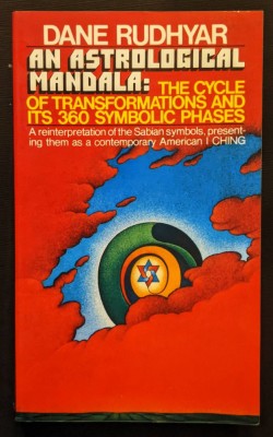 MANDALA ASTROLOGICA. Interpretare SIMBOLURI SABIENE &amp;ndash; Dane Rudhyar 392 pag 1973 New York Astrologie I CHING limba engleza Stare buna foto