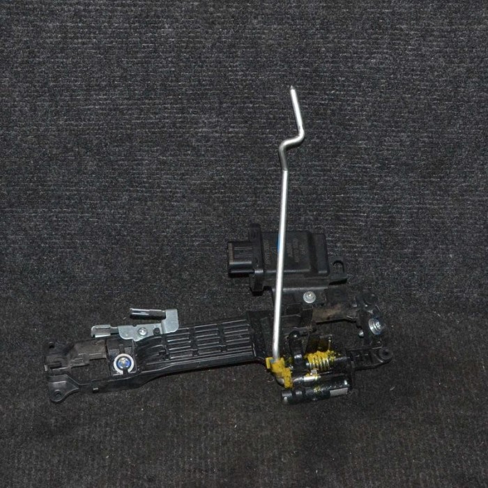 Cadru m&acirc;ner interior ușă st&acirc;nga față LEXUS IS II GSE2_, ALE2_, USE2_ 2007 OEM: 484110-10620 | 1905489