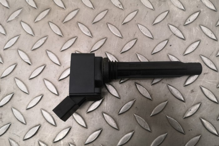 Bobina de inducție de &icirc;naltă tensiune VW GOLF VII 5G1, BQ1, BE1, BE2 2017 OEM: 06K905110K,06K905199A 28486724