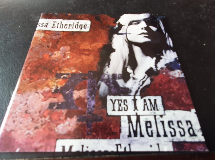 Melissa Etheridge, Yes I am, carticica cu versurile cantecelor de pe disc, poze