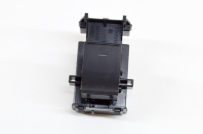 Buton geam ușă dreapta spate TOYOTA PRIUS _W5_ 2021 OEM: 193335,361-0d08 17760381 foto
