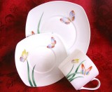 SET MIC DEJUN PORTELAN DECORAT CU FLUTURI CEASCA CAFEA CU FARFURII