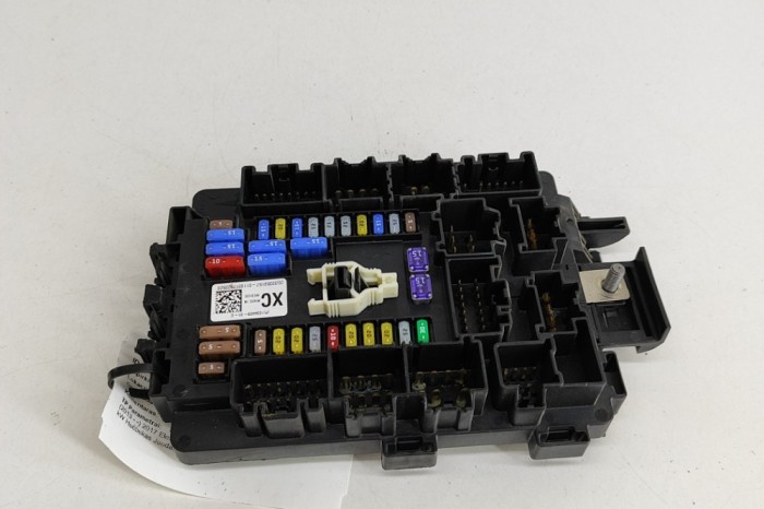 Modul panou de siguranțe TESLA MODEL X 2017 OEM: 1034409-01-C 25804635