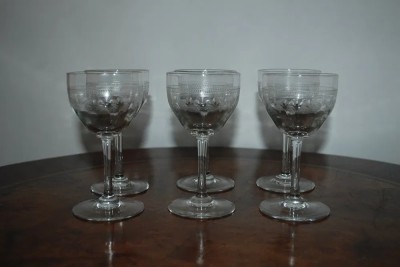 Vand set de 6 pahare vechi , baccarat pt tarie, stare impecabila foto