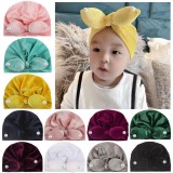 Caciulita tip turban din catifea cu perlute (Marime Disponibila: 6-9 luni