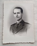 Ofiter - Sublocotent in uniforma armata romana, anii 1940, Fotografie veche - Foto Traian Petrescu - Bucuresti