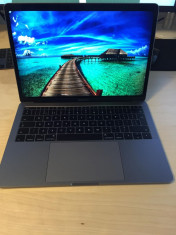 MacBook Pro, 13 inch, 2017, Two Thunderbolt 3 Ports foto