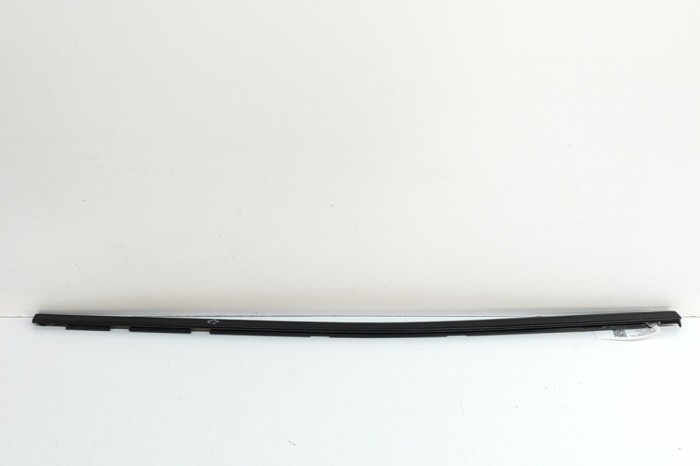Chedar geam ușă dreapta spate PEUGEOT 2008 II 2020 OEM: 9825967780 29532931