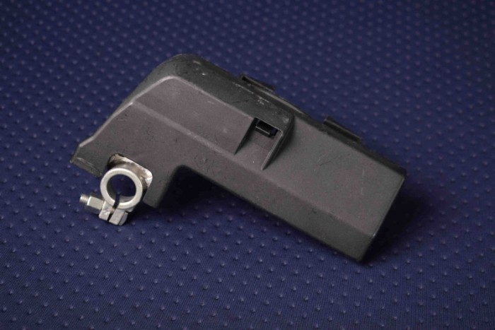 Cablu baterie pozitiv VW PASSAT Variant B8 3G5 2015 OEM: 8S0915459 2435784