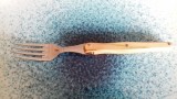 Furculita masa Laguiole din inox, cu maner din lemn de maslin, L=21 cm