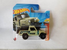 bnk jc Hot Wheels 2023 - `67 Jeepster Commando - 94/250